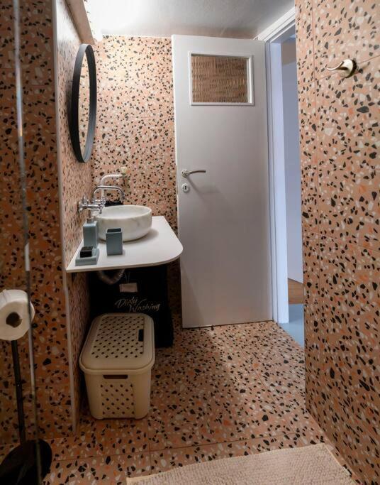 Bluexenia 1 Bedroom Retro Luxury Atena Exterior foto